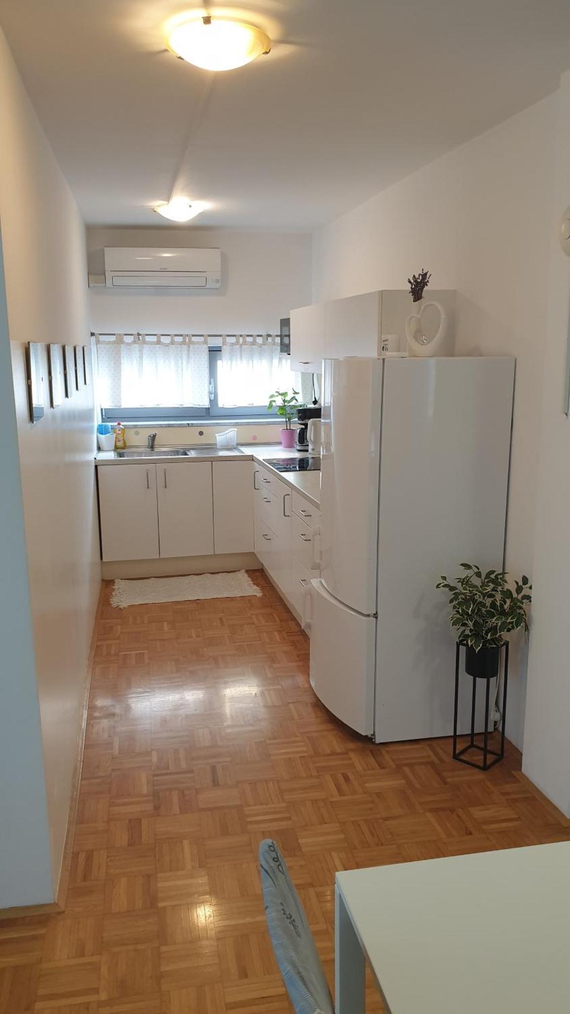 Apartment Emma Ljubljana - Free Parking, Ac, Wifi Pokoj fotografie
